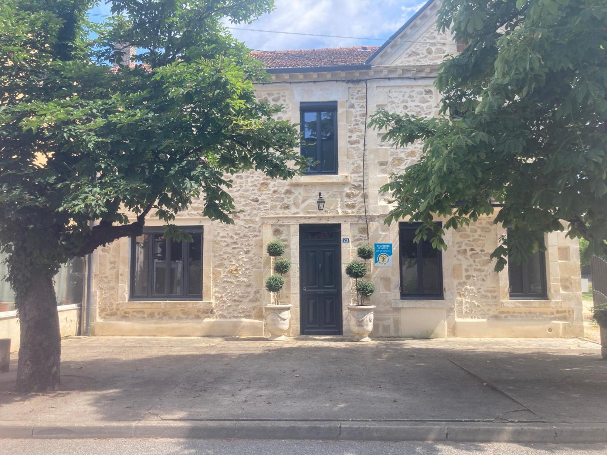 La Maison Du Parc Saint-Vite Exterior photo
